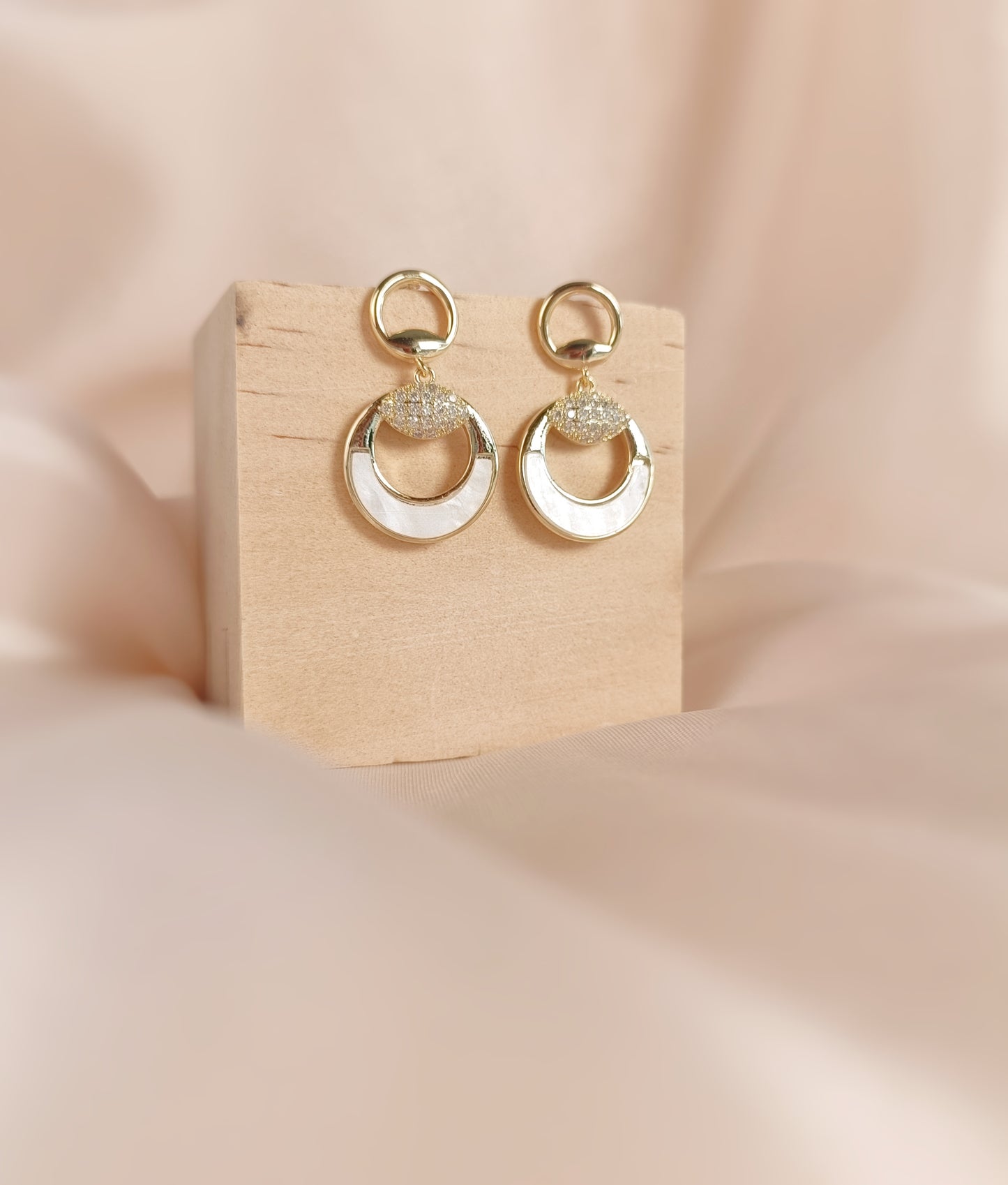 White 14K Gold Earrings