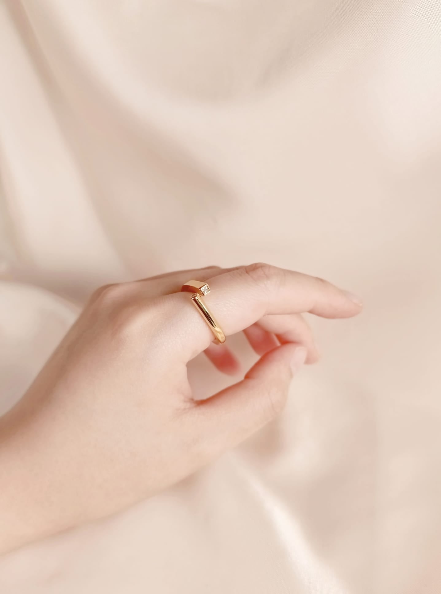 Golden Diamond Ring